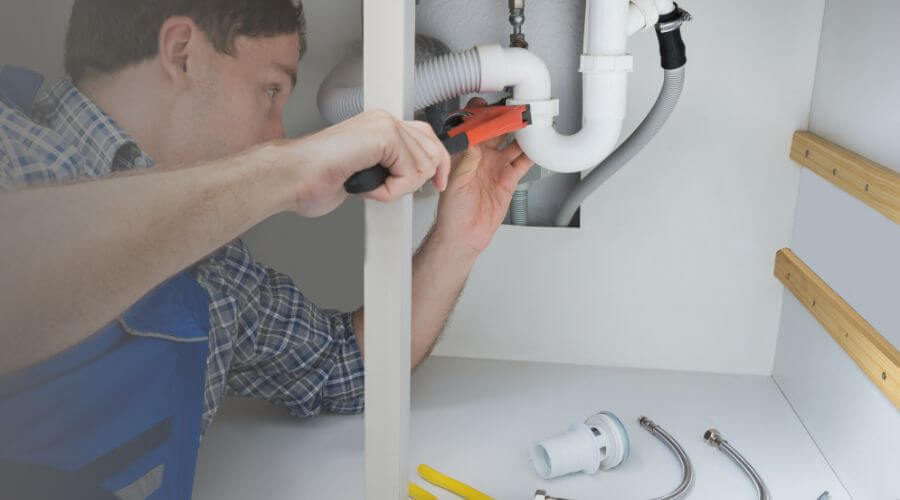 Local tankless water heater installation in Freistatt, MO